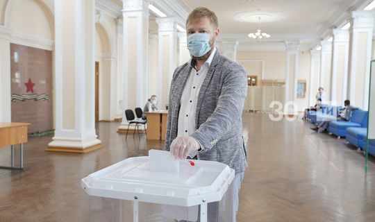 Александр Малькевич проголосовал на УИК в столице Татарстана
