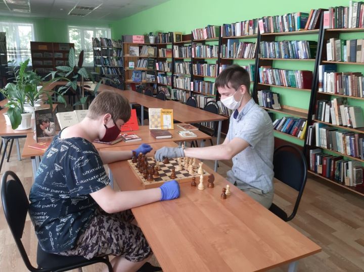 Шахматные баталии в Алексеевской библиотеке