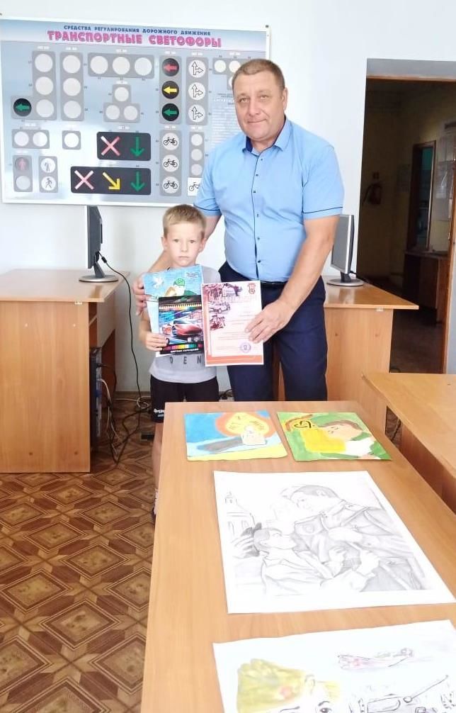 В Алексеевском определились победители конкурса детского рисунка «Великая Победа»