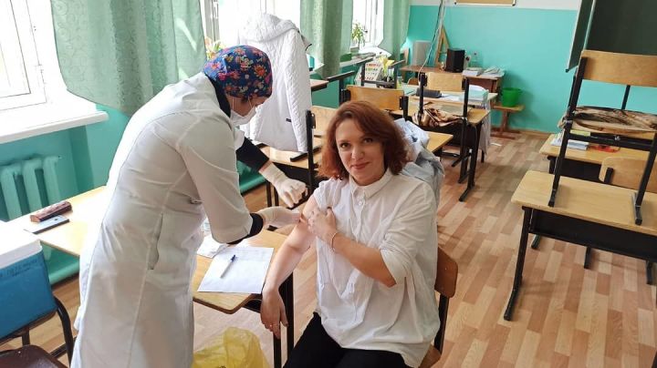 Алексеевцы делают прививки от гриппа прямо на избирательных участках