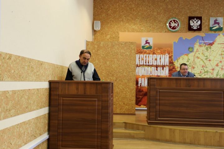 В Алексеевском состоялось первое заседание Совета Алексеевского муниципального района четвертого созыва.