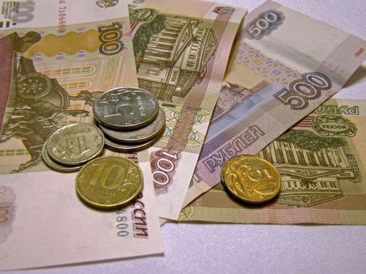 ПФР разъяснил, кому сейчас положена выплата в 6 тыс. рублей на руки