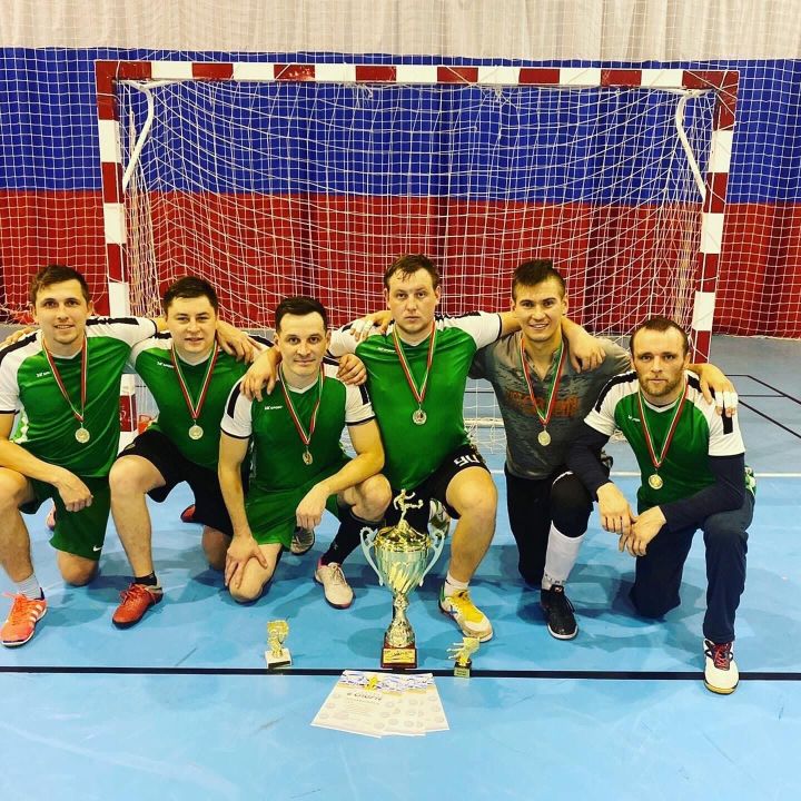 В Базарных Матаках прошёл турнир по мини-футболу среди мужских команд в память Альберта Шагеева.