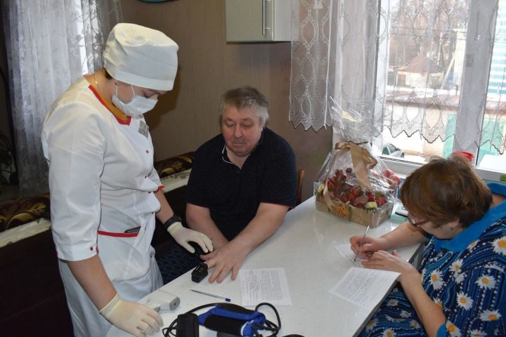 Алексеевец сделал прививку в день рождения
