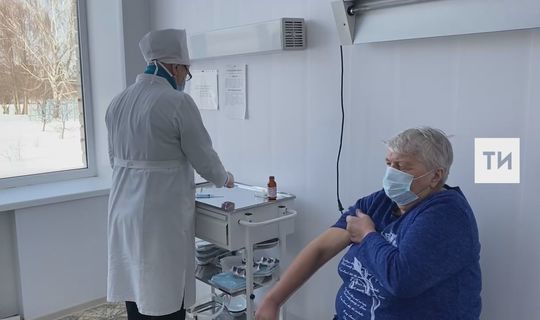 Татарстанцев из отдаленных сел начали вакцинировать от коронавируса