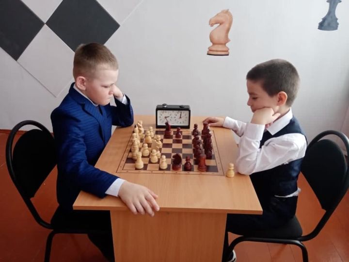 Сегодня в Степношенталинской школе состоялось открытие шахматной зоны