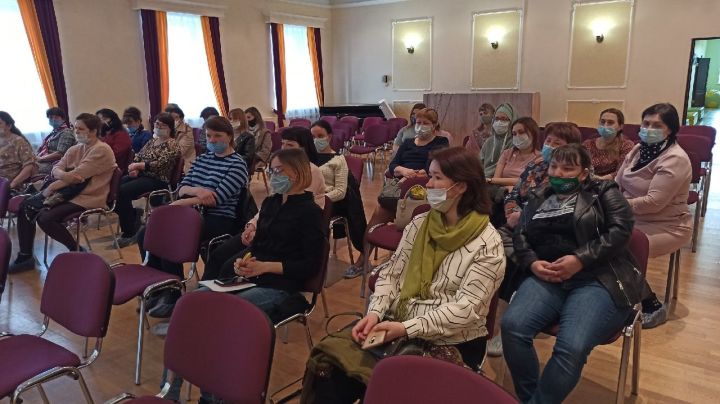 В Алексеевском прошла консультация матерей детей с ограниченными возможностями здоровья в рамках проекта «Про неё».