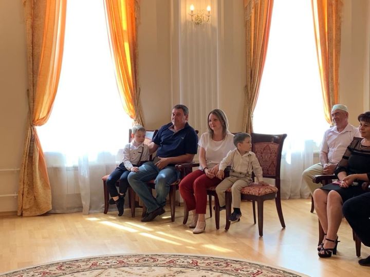 По-семейному тепло отпраздновали Международный День семьи в Алексеевском ЗАГСе