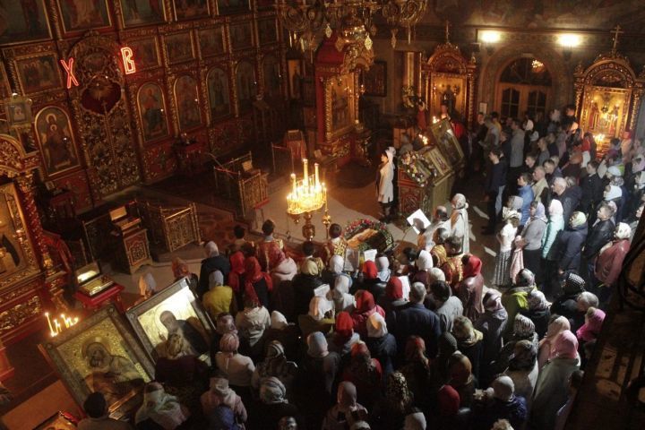 Глава района Сергей Демидов поздравляет со светлым праздником Пасхи