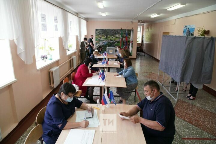 В Татарстане на предварительном голосовании партии «Единая Россия» на 12 часов проголосовали более 262 тыс. человек