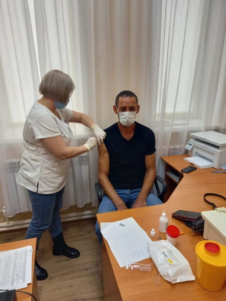 На избирательных участках Алексеевского идет вакцинация от коронавируса и гриппа