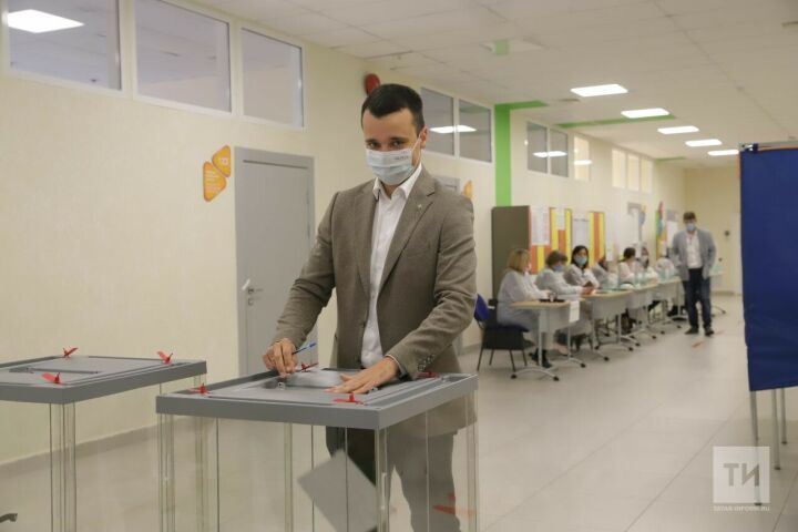 Глава Минмолодежи РТ Тимур Сулейманов: наблюдаем энергичное участие молодого поколения в выборах