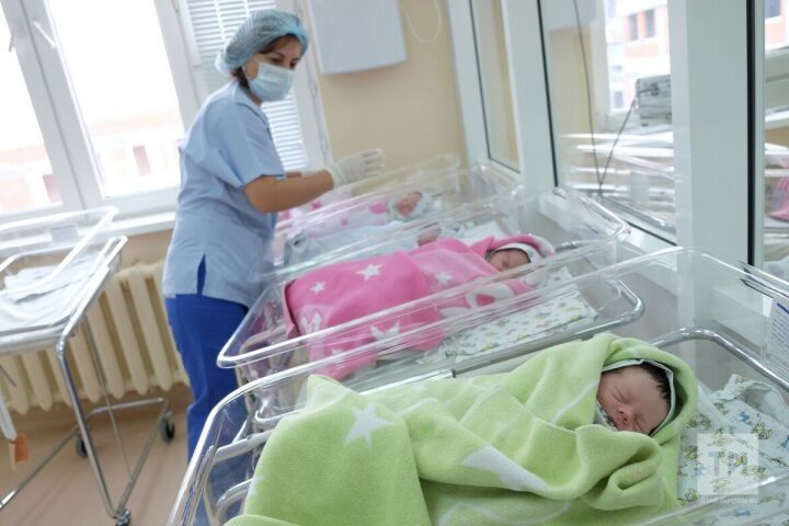 В малых городах и райцентрах Татарстана закрываются родильные отделения