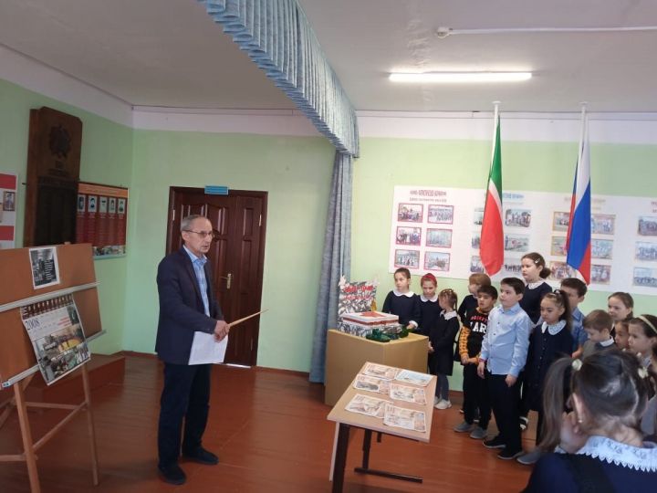 Школьники Алексеевского района почтили память Героев Отечества