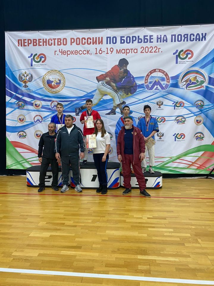 Борцы из Алексеевского вернулись с множеством медалей первенства России