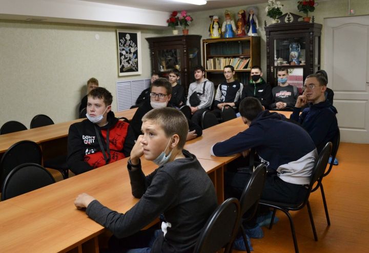 Алексеевским студентам рассказали о земляках, которые были награждены "полководческими" орденами