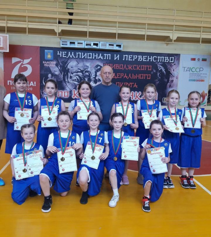 Алексеевская команда по баскетболу завоевала золото
