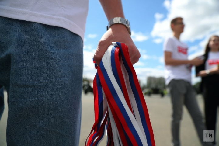 В казанском Парке Победы провели патриотическую акцию «Zа Россию»