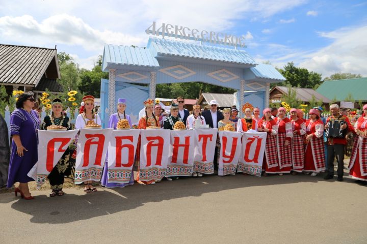 Казан Сабантуенда Алексеевск ишегалды