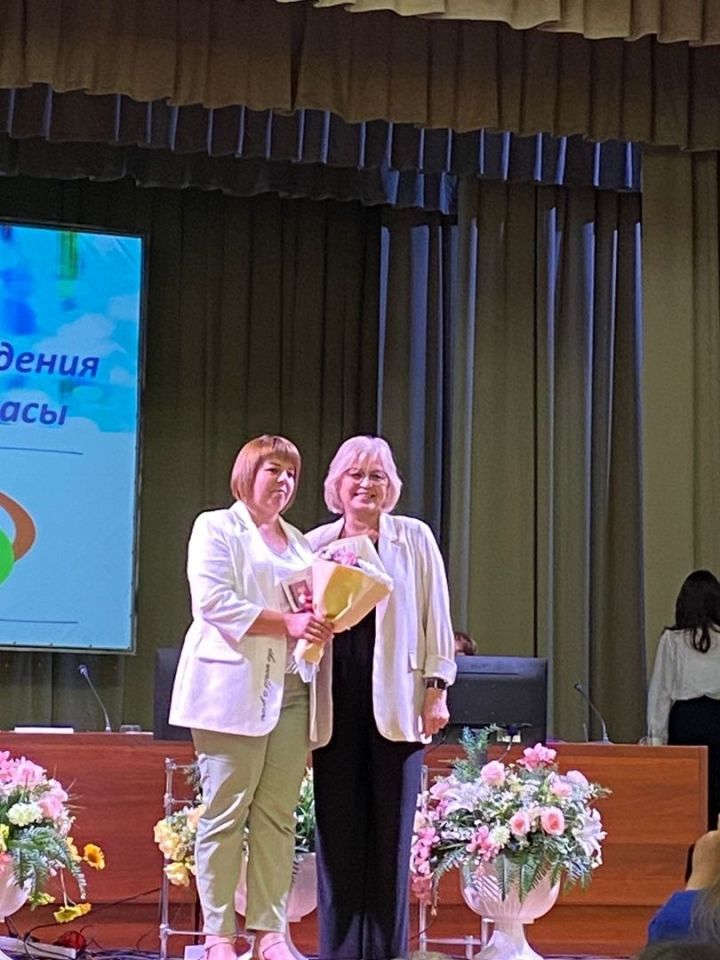 Людмила Кирюхина награждена знаком отличия "Почётный наставник»