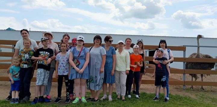 Дети с ОВЗ посетили Эко ферму " Страусы Билярска" и Святой ключ в с. Билярск