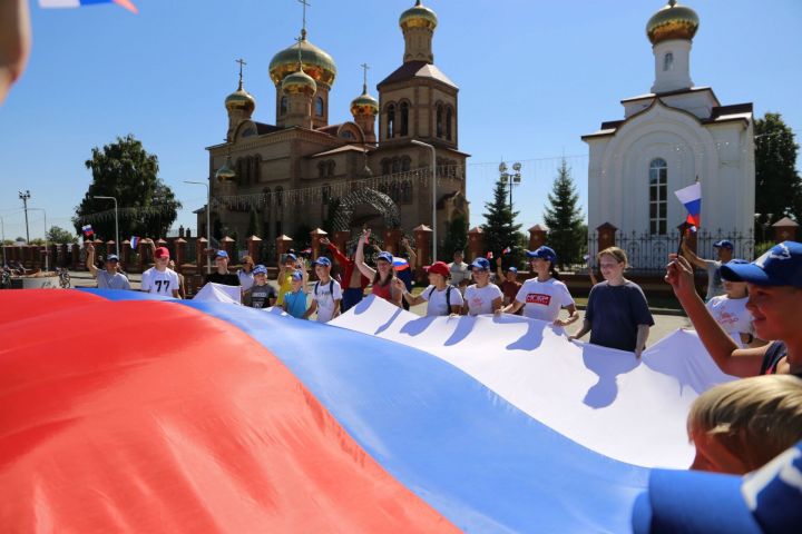 Россия флагы астында велойөреш