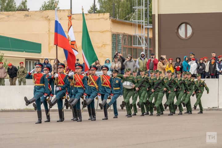 Десять выпускников Казанского танкового училища стали Героями России за подвиги в СВО