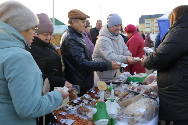 Фермеры Татарстана продали на ярмарках сельхозпродукцию на 789 млн рублей