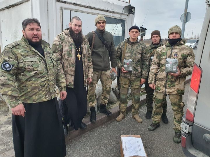 Священнослужители отправились в Донецк для передачи гуманитарного груза