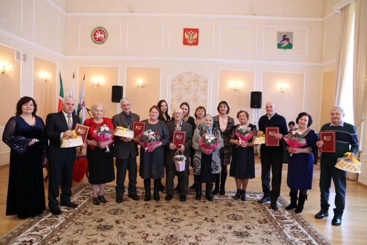 В Алексеевском чествовали «бриллиантовую» и «золотые» семейные пары