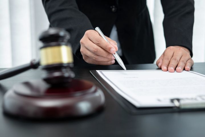 В Алексеевском районе будут судить женщину, обвиняемую за кражи