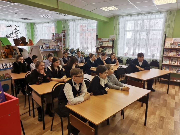 В Центральной детской библиотеке почтили память погибших в Сталинградской битве