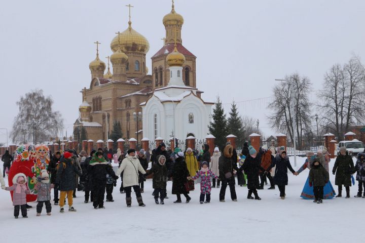 В Алексеевское на проводы зимы из Казани приехало более 160 туристов