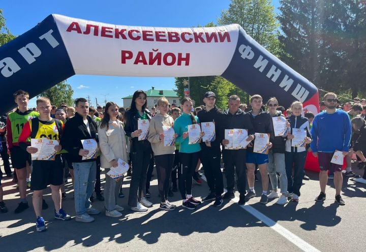В День Победы в Алексеевском прошла легкоатлетическая эстафета
