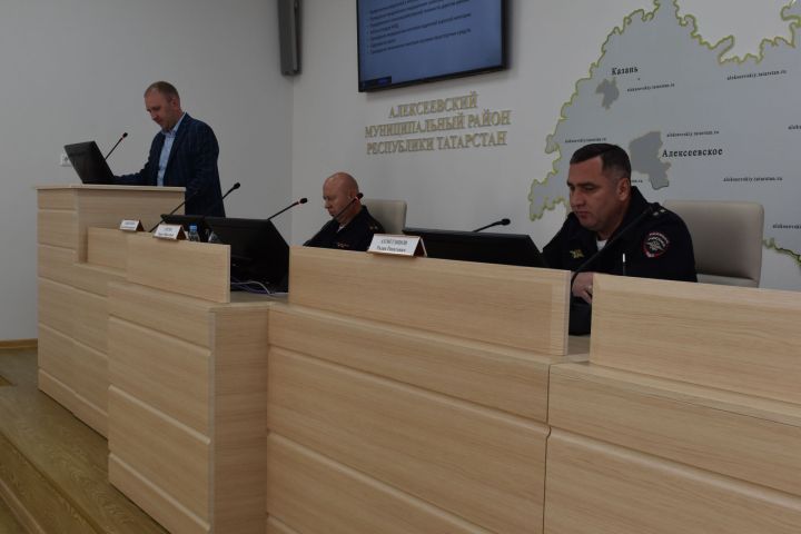 В Алексеевском прошло расширенное заседание комиссии по БДД