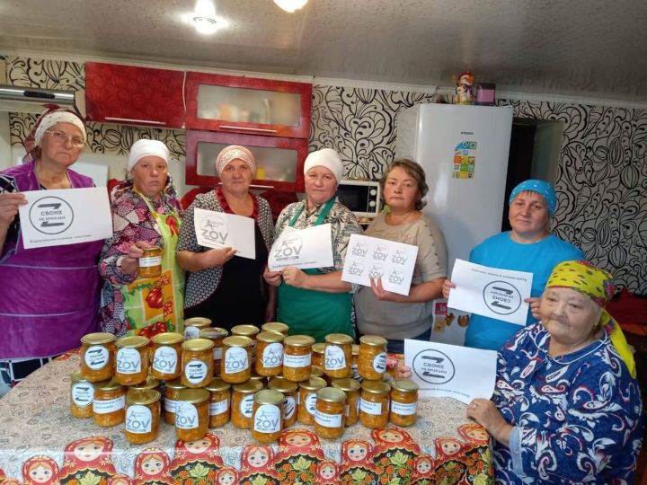 Сотню банок заготовок полуфабрикатов сделали для наших солдат жительницы Курналинского сельского поселения