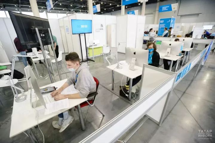 «Вы просто крутые»: в Казани наградили победителей DigitalSkills 2023