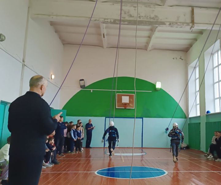 В Левашевской школе прошли соревнования по спортивному туризму «Залинг-2024»