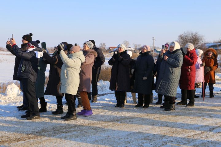 В Нижних Тиганах открыли мост после полной реконструкции