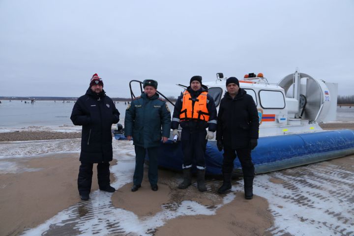 В Алексеевском прошел рейд по выявлению нарушителей правил зимней рыбалки