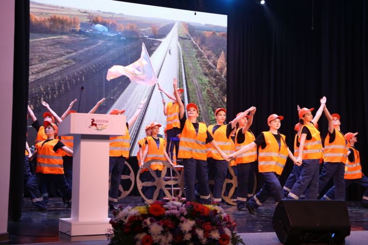 В Алексеевском чествовали лучших дорожных работников