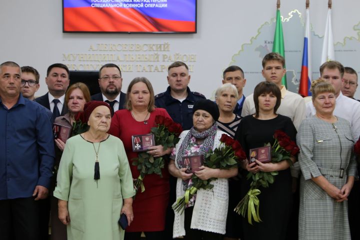 В Алексеевском районе состоялась церемония вручения государственных наград участникам специальной военной операции