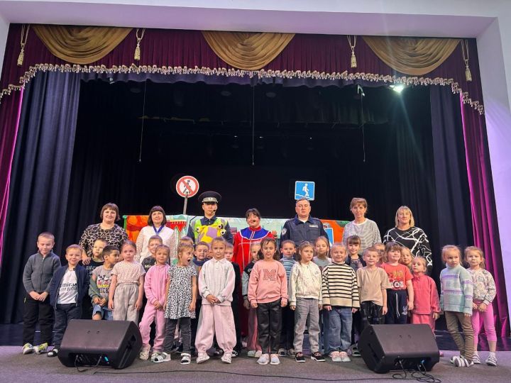 В Алексеевском прошел спектакль по БДД