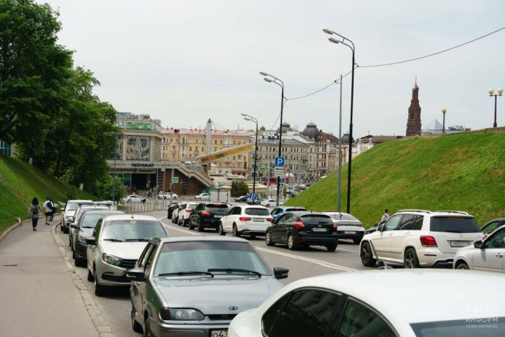 Кому продлили срок действия прав и когда их нужно менять?