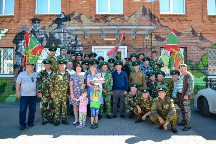 Алексеевские пограничники почтили память героев у «Стены памяти»