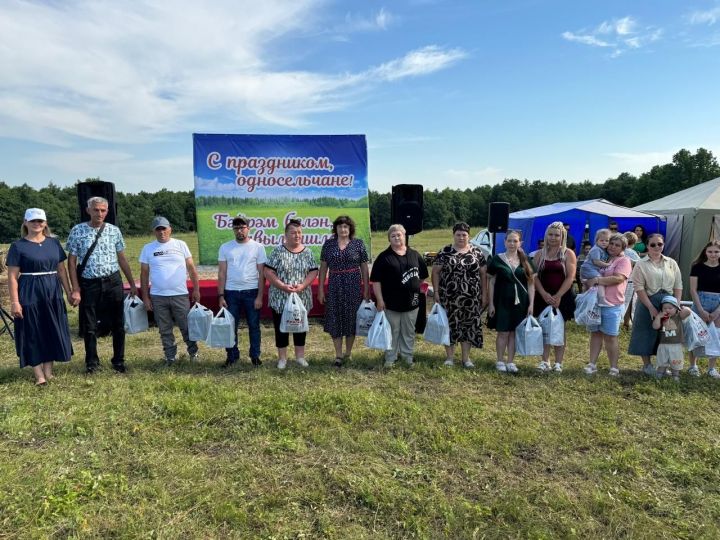 «Питрау»  в селе Красный Баран собрал сотни гостей