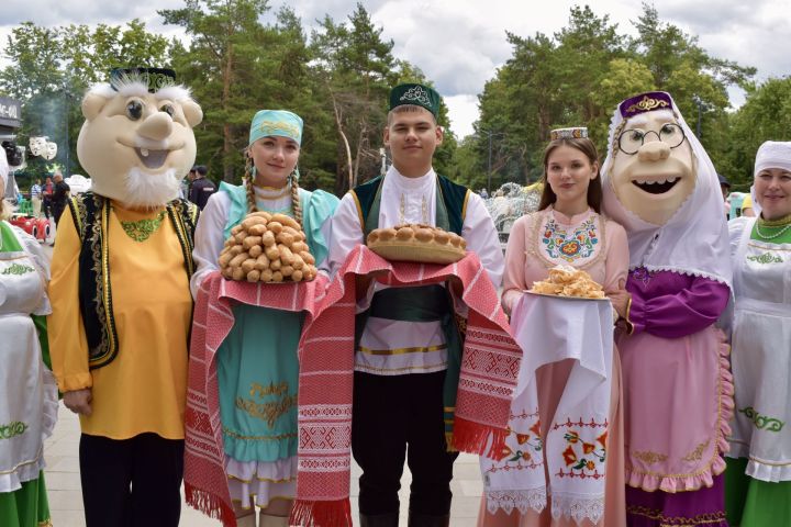 Алексеевский район подарил Дзержинску незабываемый Сабантуй