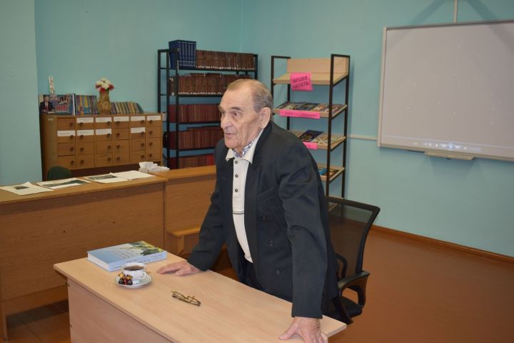 Семейная гордость: Анатолий Иванович – ветеран, писатель и мудрый наставник