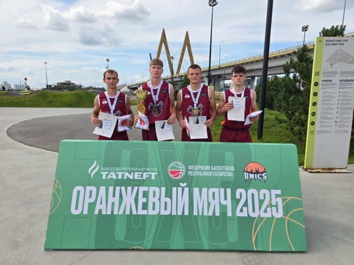 Алексеевский район блеснул на баскетбольном турнире в Казани