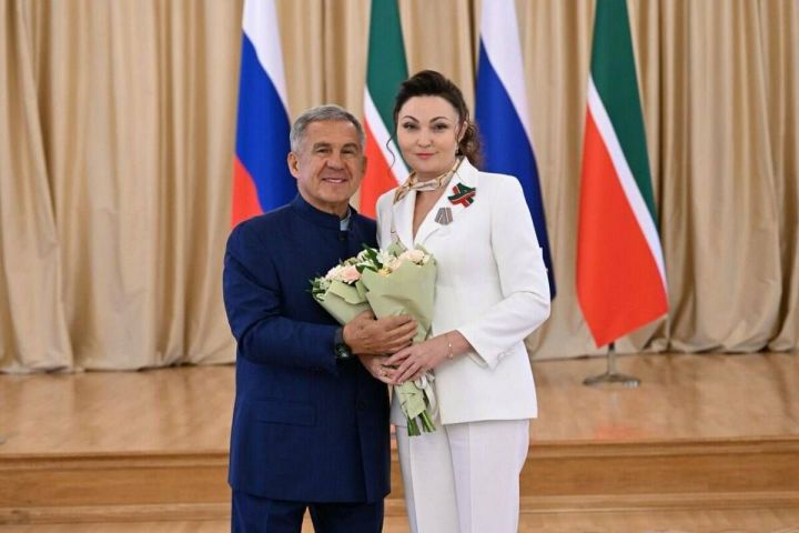 Дина Газалиева награждена медалью «За доблестный труд»